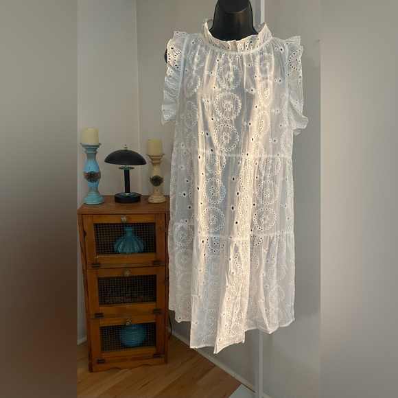 ➕Flutter Sleeve Eyelet Lace Dress. Color: White. Size: Plus - Picture 10 of 11